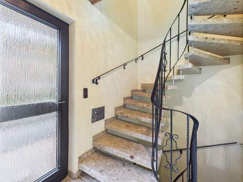 Treppenhaus zum Obergeschoss - 