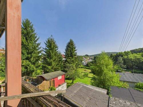Balkon mit Blick in den Garten EG - 