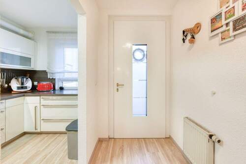 Hauseingang & Küche - 