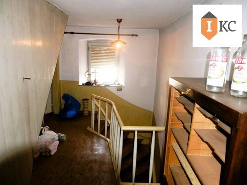 Flur OG mit EG zum Dachgeschoß - 