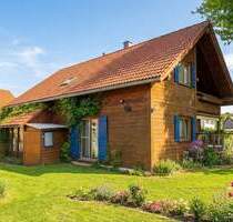 Einfamilienhaus mit Doppelgarage in Ortsrandlage von Gestratz