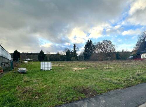 Grundstück-Straßenansicht - 