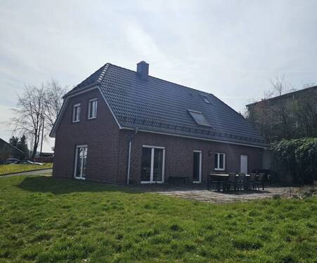 Ansicht Haus - 5 Zimmer Einfamilienhaus zum Kaufen in Hellenthal