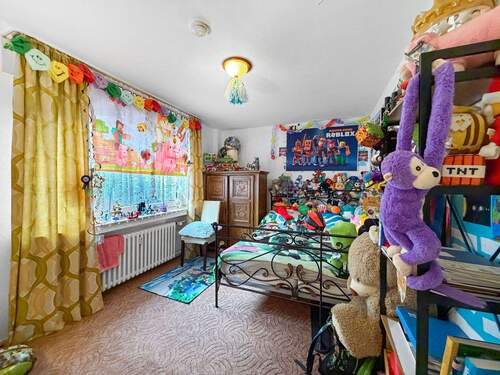 Schlafzimmer 2 - Etagenwohnung mit 75,00 m&sup2; in Köln zum Kaufen