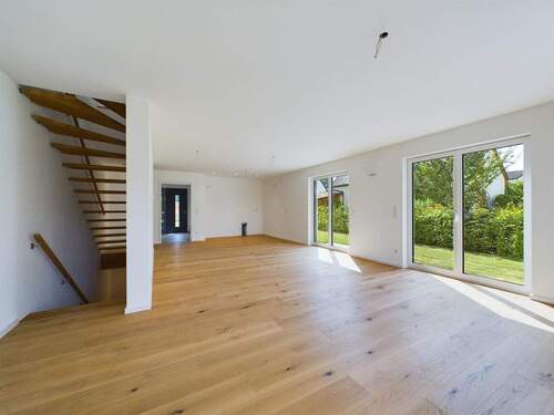 Wohnzimmer - 4 Zimmer Reihenendhaus zur Miete in Erding