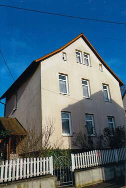 Hausansicht - 6 Zimmer Mehrfamilienhaus, Wohnhaus zum Kaufen in Meiningen