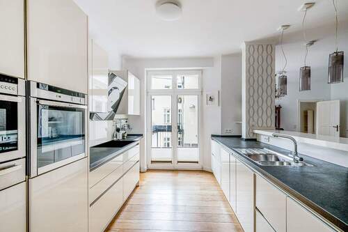 Vollausgestattete Einbauküche - 3 Zimmer Etagenwohnung zur Miete in Berlin