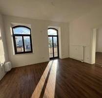 1. OG mit Lift Balkon Wanne + Dusche große Küche u.v.m. - Chemnitz Lutherviertel