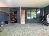 Terrasse/Anlieferung - 