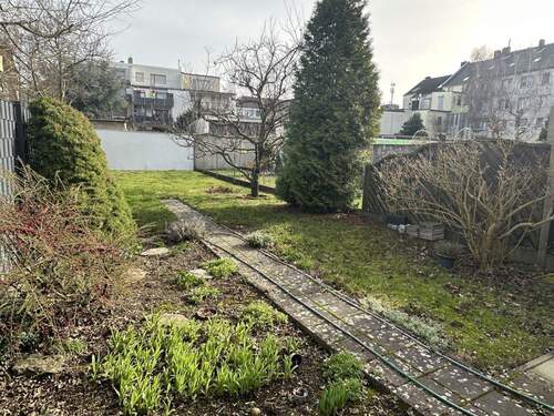 sonniger Garten - Einfamilienhaus mit 135,00 m&sup2; in Düren zum Kaufen