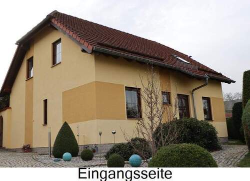 Eingangsseite - 5 Zimmer Einfamilienhaus zum Kaufen in Neuensalz