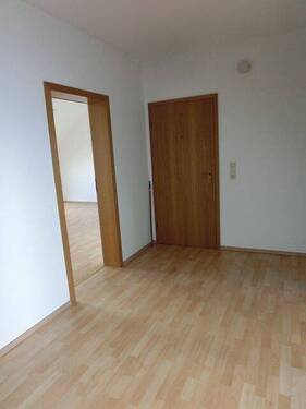 Diele - Etagenwohnung mit 84,00 m&sup2; in Düren zum Kaufen