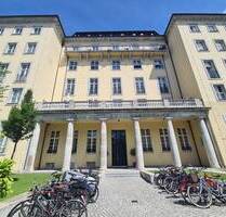 Modernisierte Altbauwohnung mit Balkon im Herzen von Charlottenburg: Stilvolles Wohnen! - Berlin