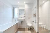 Modernes Badezimmer - 