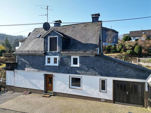 Ansicht - 5 Zimmer Mehrfamilienhaus, Wohnhaus in Siegen