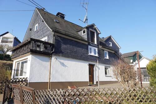 Ansicht - Mehrfamilienhaus, Wohnhaus mit 111,00 m&sup2; in Siegen zum Kaufen