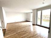 Wohnzimmer links - Etagenwohnung mit 106,40 m&sup2; in Stuttgart zur Miete