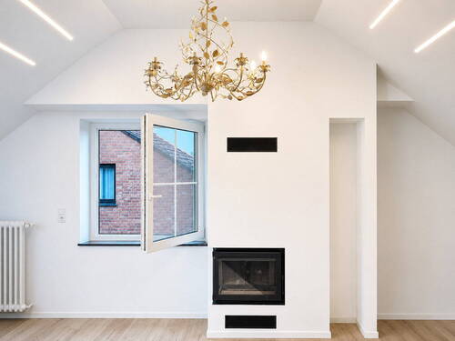 Bild 1 - Exklusives 3-Familienhaus mit Luxus-Erdgeschosswohnung, Wintergarten & 2 Garagen in Korschenbroich