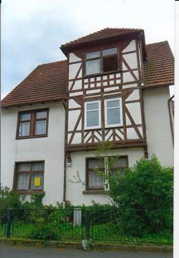 Hausansicht - 9 Zimmer Mehrfamilienhaus, Wohnhaus zum Kaufen in Wasungen