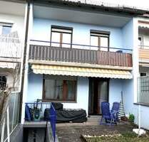 REIHENHAUS mit 5 12 Zimmern auf 120 qm,Terrasse, Balkon & kleinem Garten in STUTTGART-WEILIMDORF - Stuttgart (-Bergheim)