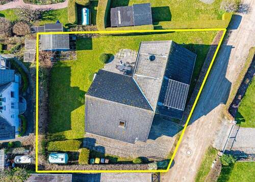 Vogelperspektive - Mehrfamilienhaus, Wohnhaus mit 79,00 m&sup2; in Schönberg zum Kaufen