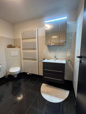 Zweites Badezimmer - 