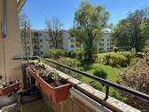 Südbalkon - Kompakt, charmant, gut gelegen - 2-Zimmer-Wohnung mit Balkon und Einzelgarage