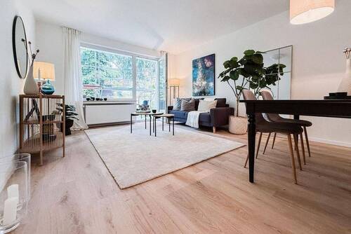 Wohn-Essbereich - Erstbezug nach Sanierung: 3 Zimmer mit Balkon & Garage - provisionsfrei