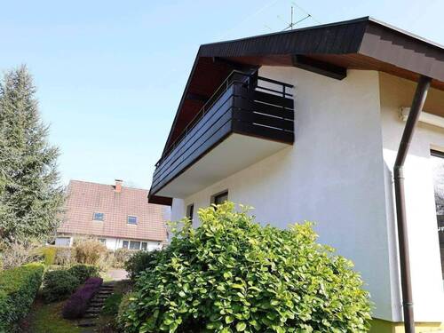 Hausansicht Giebelseite Nord mit DG-Balkon - 