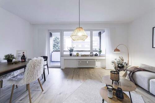 Wohnzimmer - Etagenwohnung mit 77,00 m&sup2; in Wiesbaden zum Kaufen