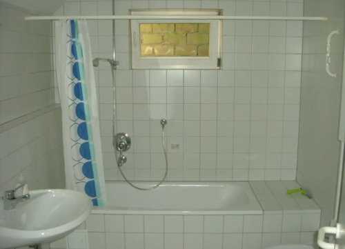 Bad - Etagenwohnung mit 80,00 m&sup2; in Forchheim zur Miete