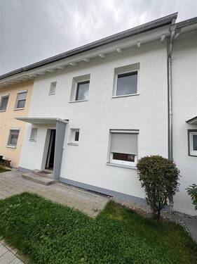 Außenansicht - 3 Zimmer Mehrfamilienhaus, Wohnhaus zum Kaufen in Coburg