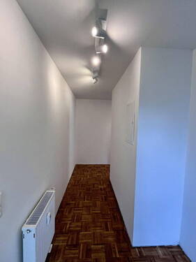 Bild 2 - 4 Zimmer Etagenwohnung zum Kaufen in Erbach-Dellmensingen