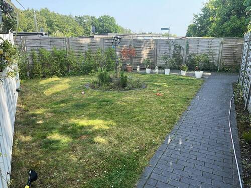 Eingangsbereich mit Rasenfläche - Mehrfamilienhaus, Wohnhaus mit 68,00 m² in Greven zum Kaufen