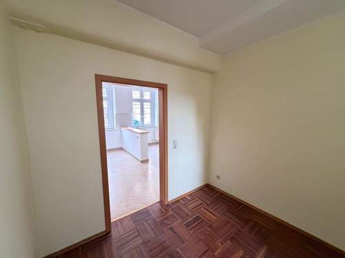 Wohnung mit Holzboden - 