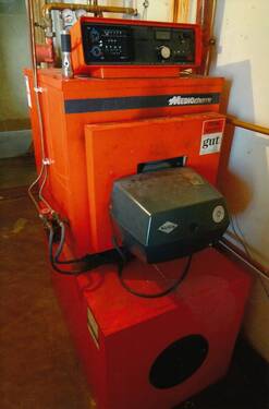Ölheizung im Keller - 