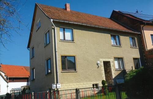 Straßenansicht - ZFH in Struth-Helmershof - 88.000,00&nbsp;EUR Kaufpreis, ca.&nbsp; 130,00&nbsp;m&sup2;&nbsp;Wohnfl&auml;che