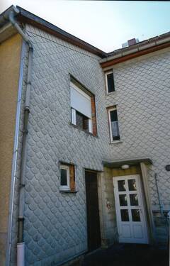Hauseingang zur OG-Wohnung - 8 Zimmer Mehrfamilienhaus, Wohnhaus in Floh-Seligenthal