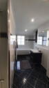 Wannenbad mit Dusche - 