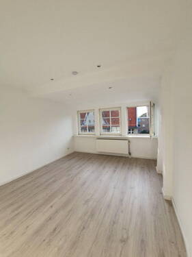 Zimmer 2 - 