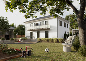 Flair180Trio - Gartenansicht mit Balkon - 6 Zimmer Einfamilienhaus zum Kaufen in Walschleben