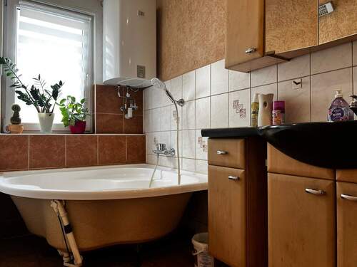 576 - Badezimmer - Einfamilienhaus mit 160,00 m² in Hülben zum Kaufen