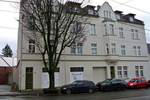 aktansi01.JPG - Im massiven beliebten Altbau**Patrizierhaus mit teilweise original Stuck und Erkerzimmer****