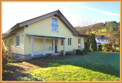 Ansicht - 6 Zimmer Einfamilienhaus zum Kaufen in Hausach