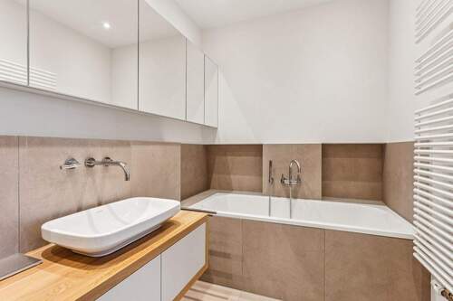 En-suite-Wannenbad - 