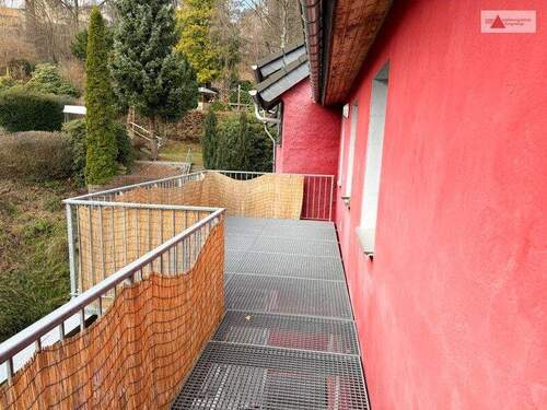 Wohnungseingang - 2-Raum-Balkonwohnung mit separatem Eingang in Annaberg-Buchholz!