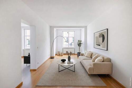 Wohnzimmer - Helle Wohnung mit Erker und Balkon nahe Schifffahrtskanal