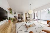 Wohnzimmer - Staging - 5 Zimmer Reihenmittelhaus zum Kaufen in München