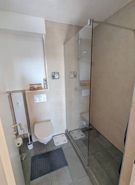 modernes Badezimmer - 