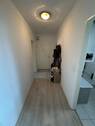 Flur, Blick v. Wohnungseingang - 